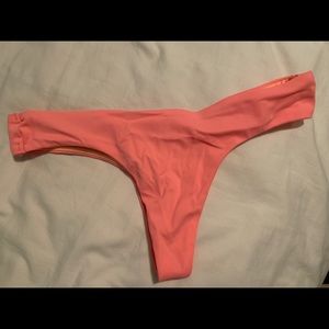 VS thong bikini